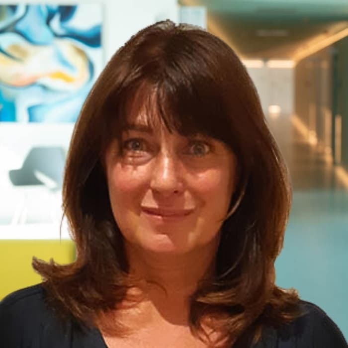 Dr Váradi Éva